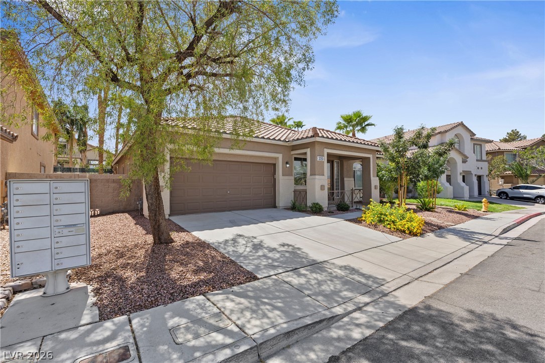 3059 Blazing Creek Way Property Photo 3