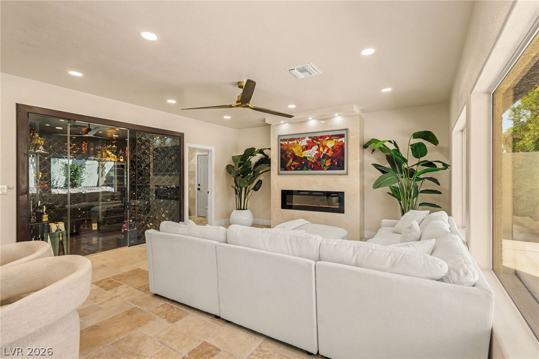 3125 Shadowleaf Court Property Photo 13