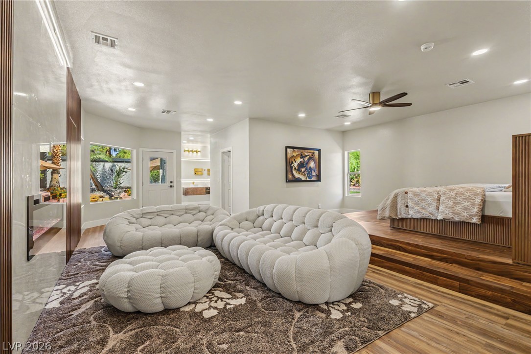 3125 Shadowleaf Court Property Photo 18