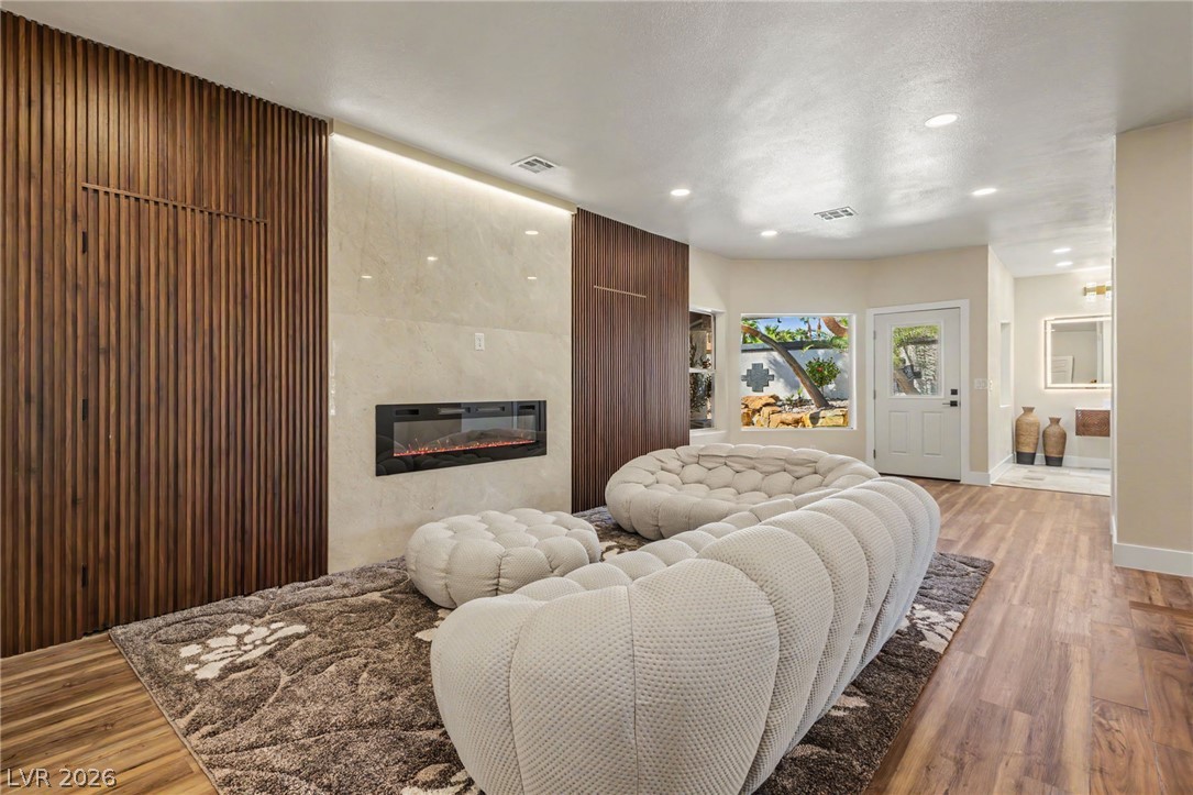 3125 Shadowleaf Court Property Photo 19