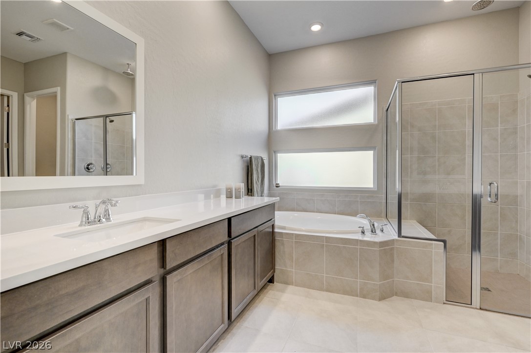 51 Thorn Creek Street Property Photo 34