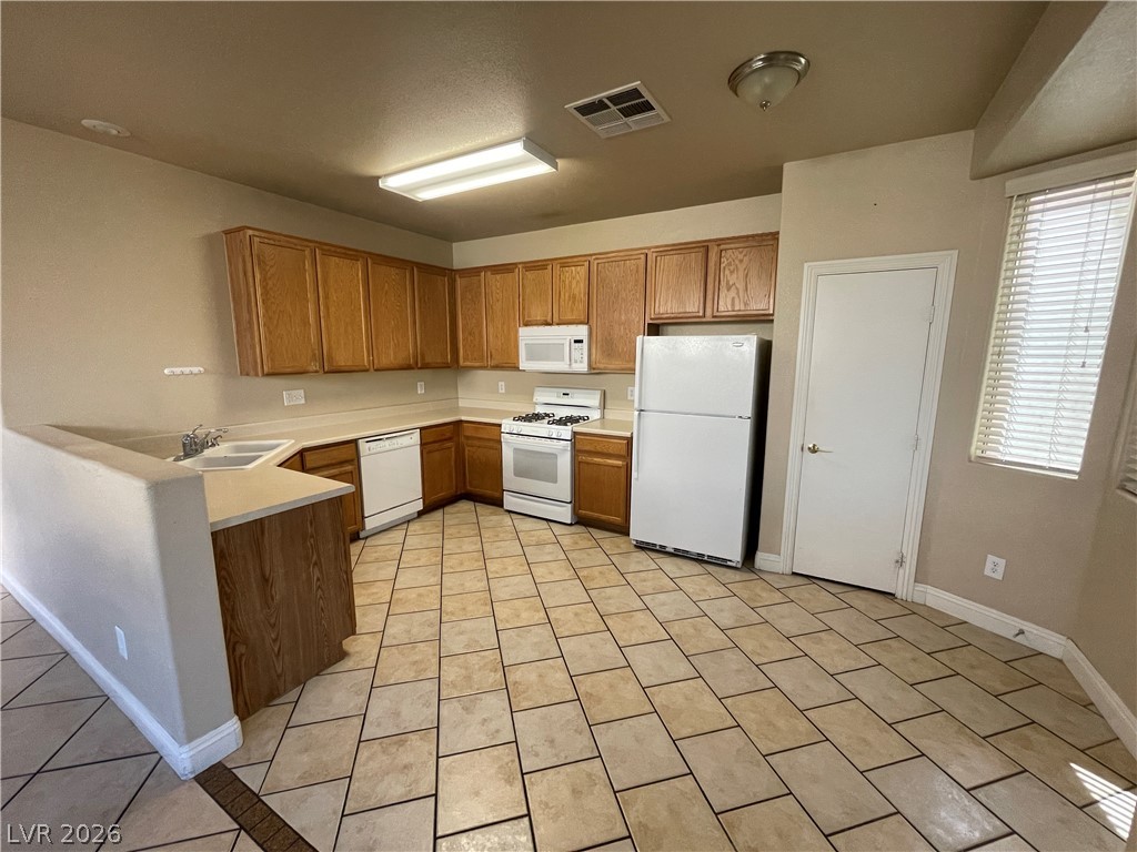 5947 Silver Trace Court Property Photo 7