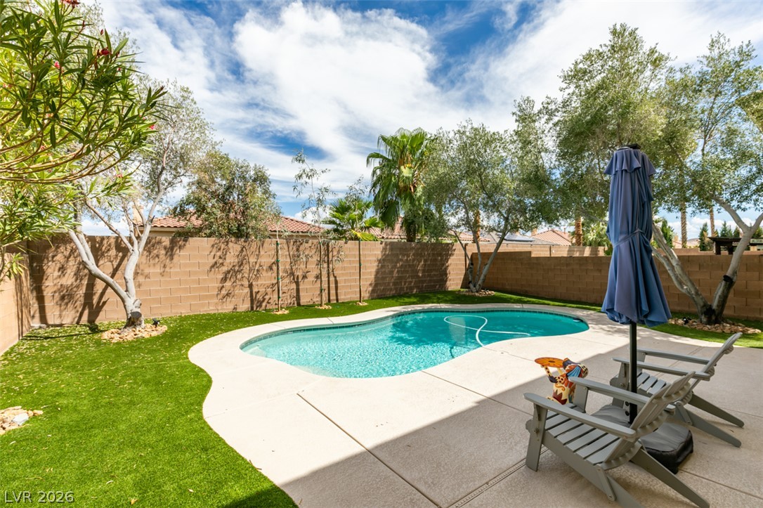 10908 Royal Highlands Street Property Photo 2