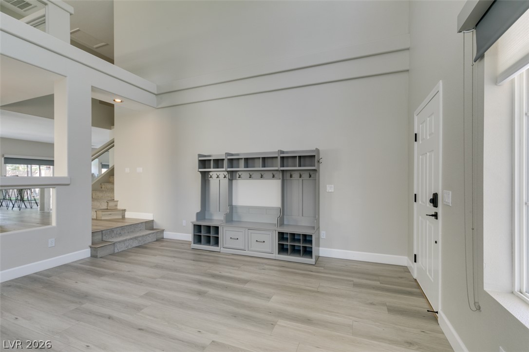 10908 Royal Highlands Street Property Photo 9