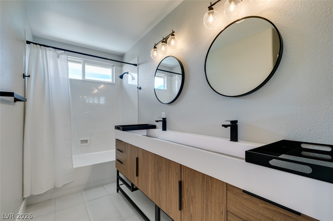 10908 Royal Highlands Street Property Photo 44