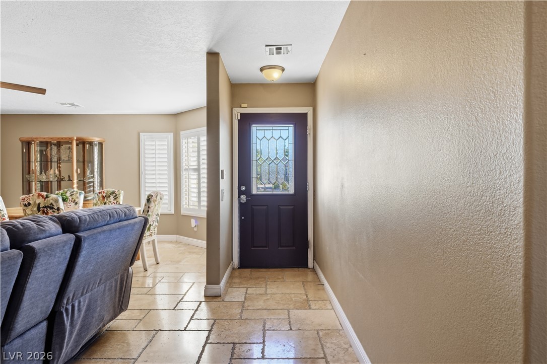 100 East Highland Drive Property Photo 11