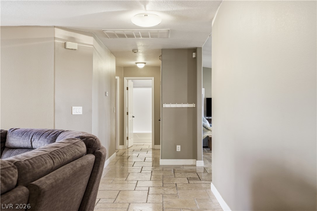 100 East Highland Drive Property Photo 12