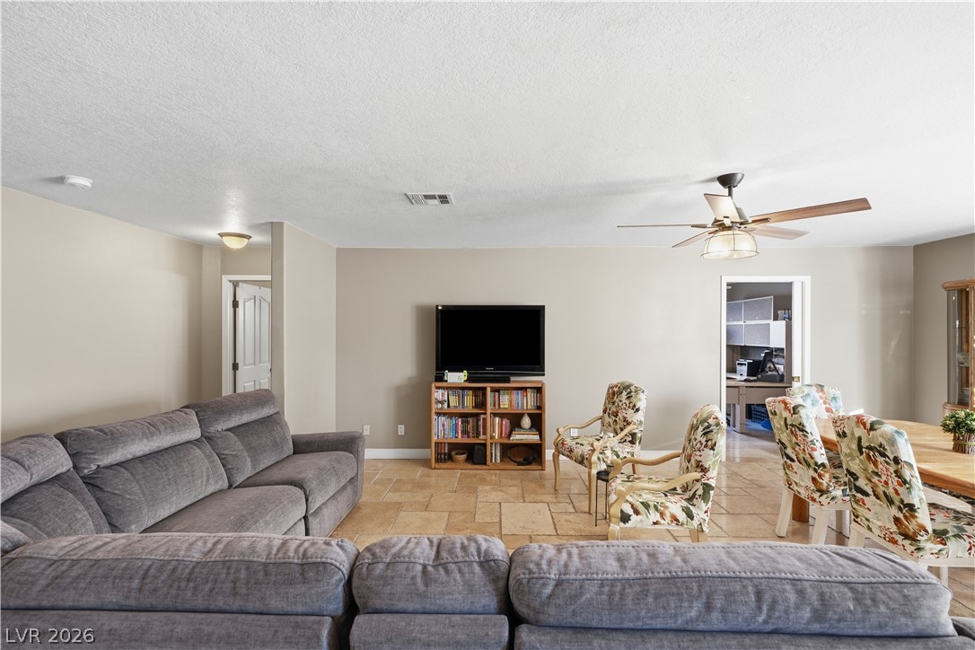 100 East Highland Drive Property Photo 19