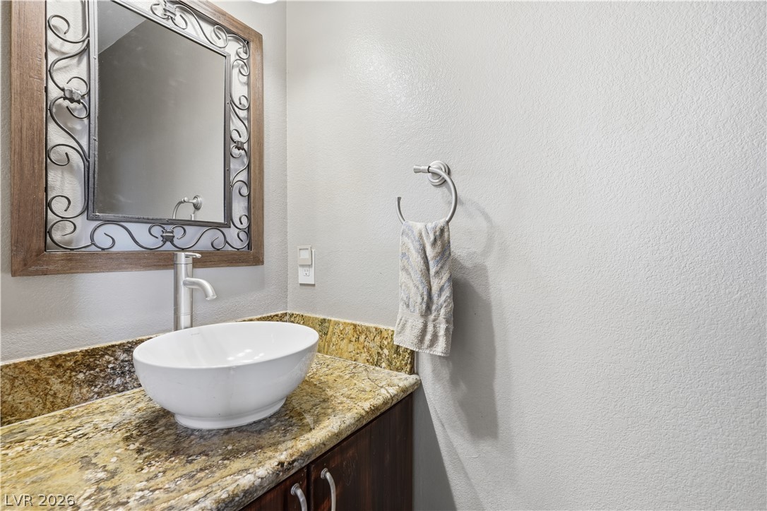 100 East Highland Drive Property Photo 36