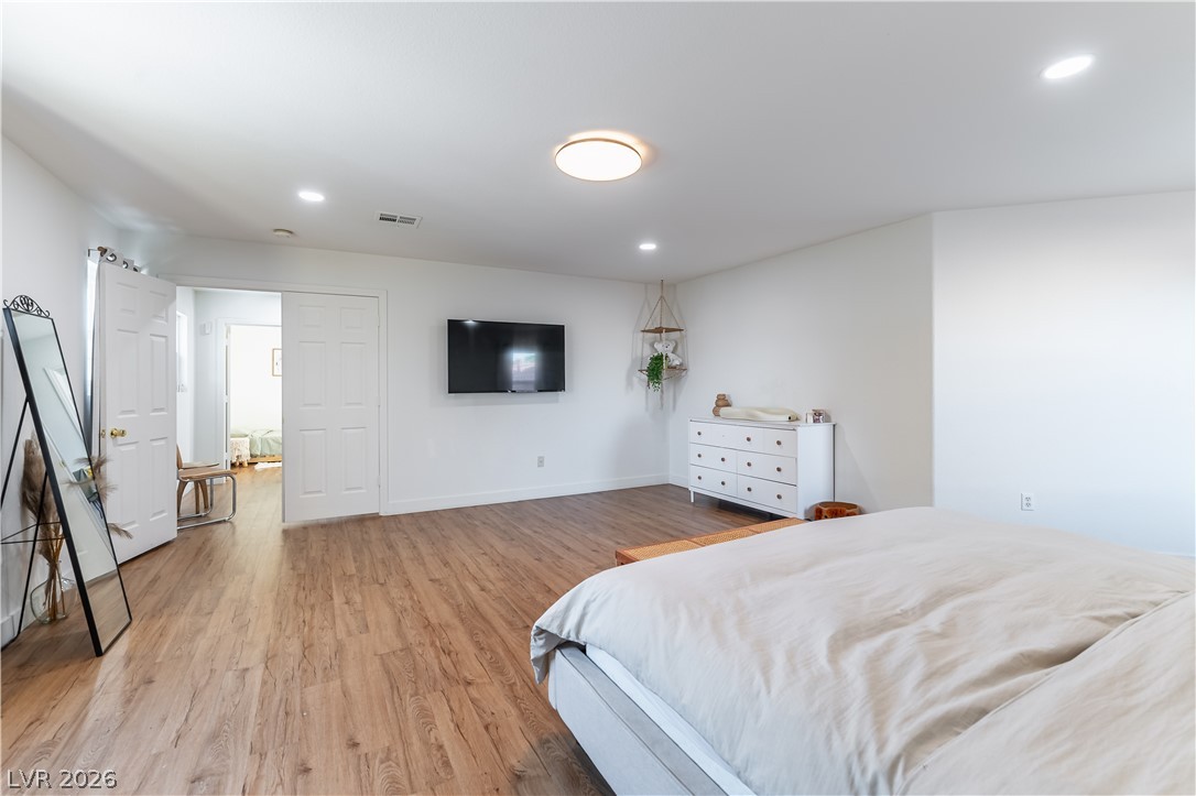 10008 Garamound Avenue Property Photo 14