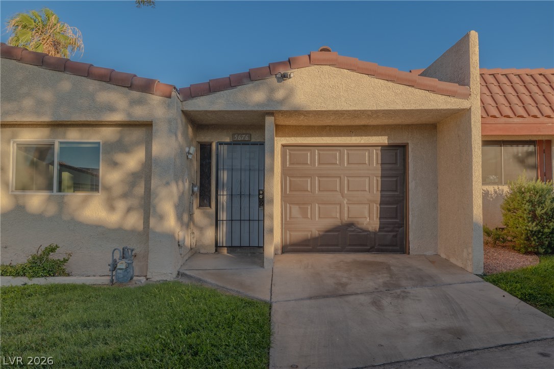 5676 Hobble Creek Drive Property Photo 3