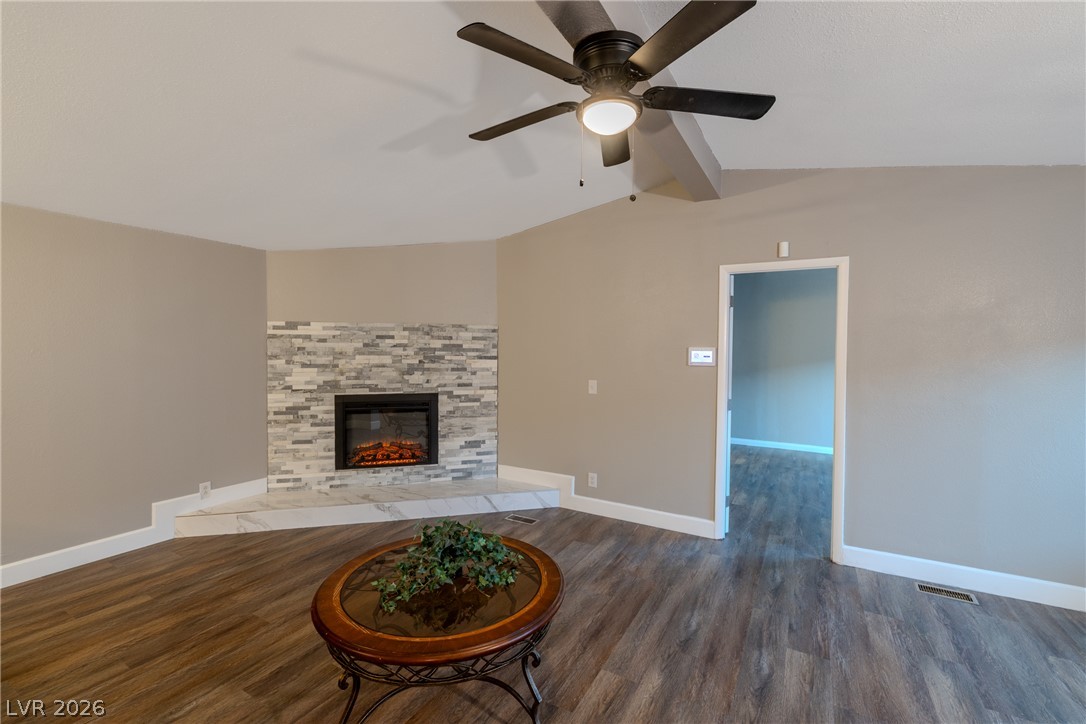 5676 Hobble Creek Drive Property Photo 11