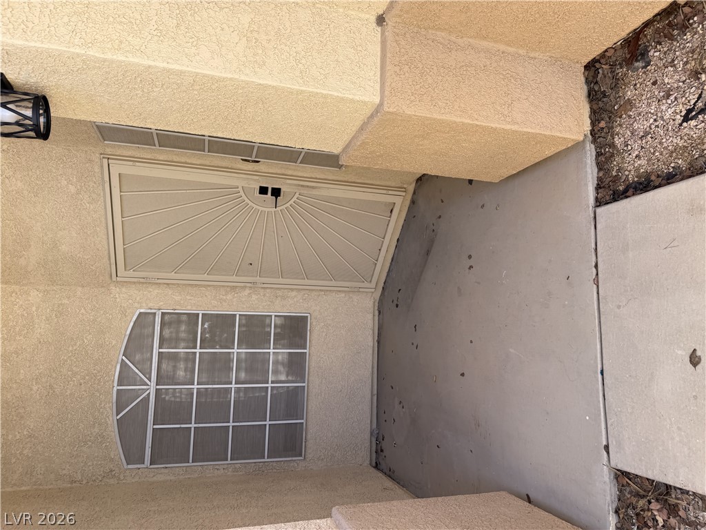 8960 Tumbling Pebble Way Property Photo 4
