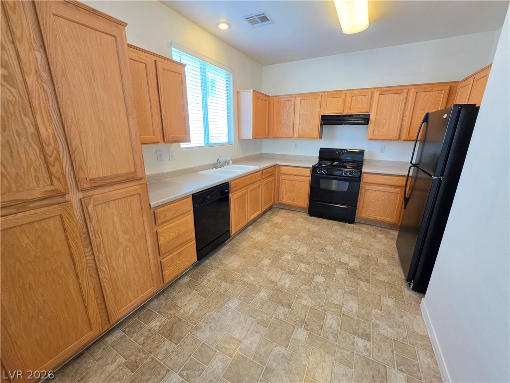 1330 Willow Village Avenue Property Photo 6