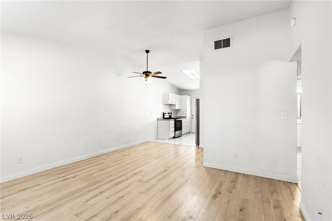 4274 Rollingstone Drive Property Photo 11