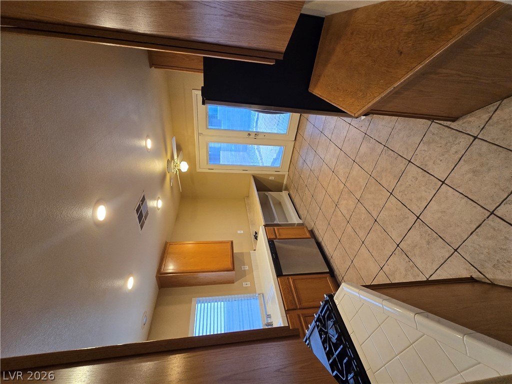 816 Bow Creek Lane Property Photo 10