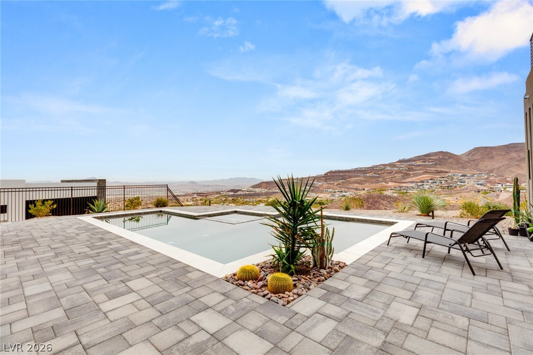668 Dragon Peak Drive Property Photo 48