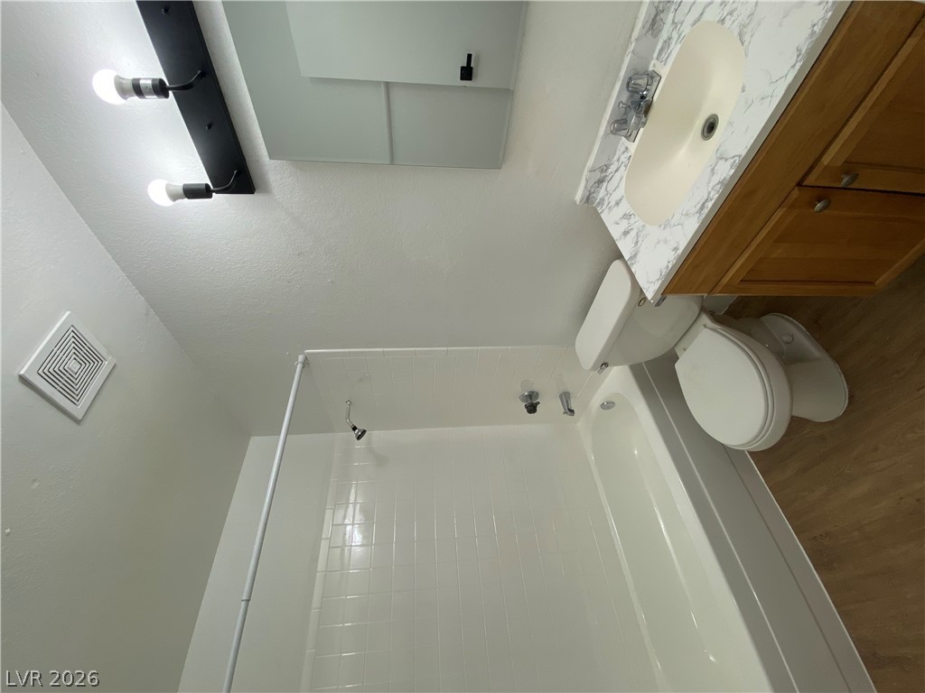 4750 Thunderbolt Avenue 3 Property Photo 7