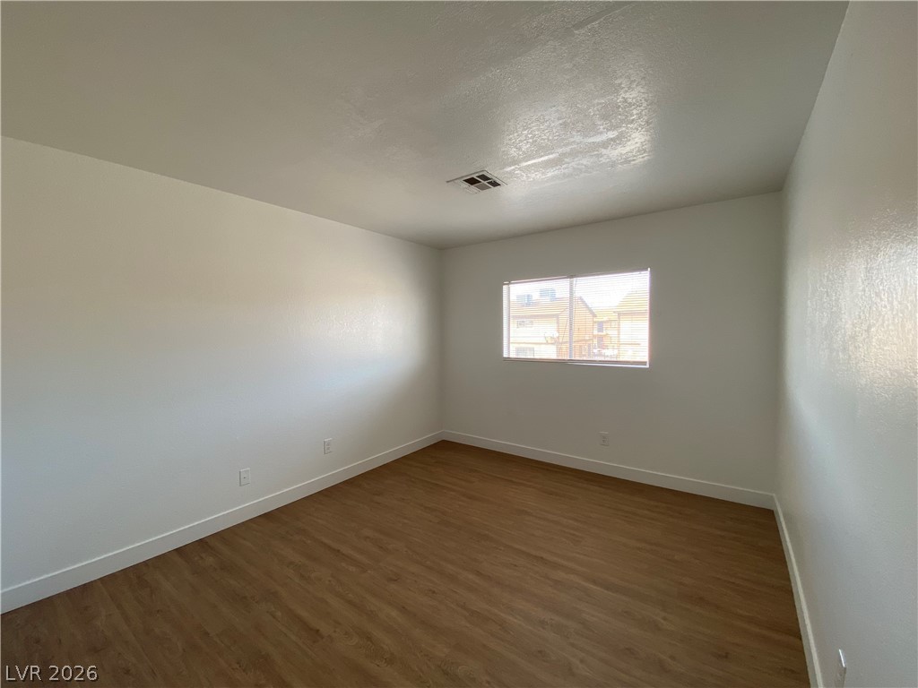 4750 Thunderbolt Avenue 3 Property Photo 9