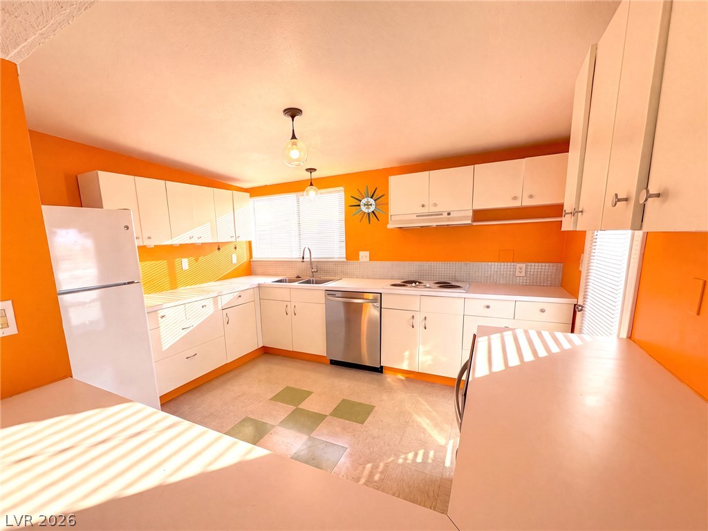 3328 Seneca Drive Property Photo 4