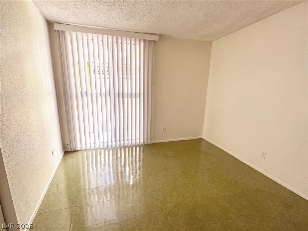 3328 Seneca Drive Property Photo 6