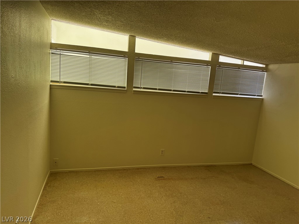 3328 Seneca Drive Property Photo 8