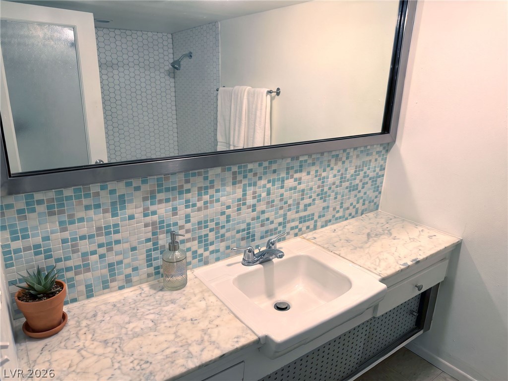 3328 Seneca Drive Property Photo 8