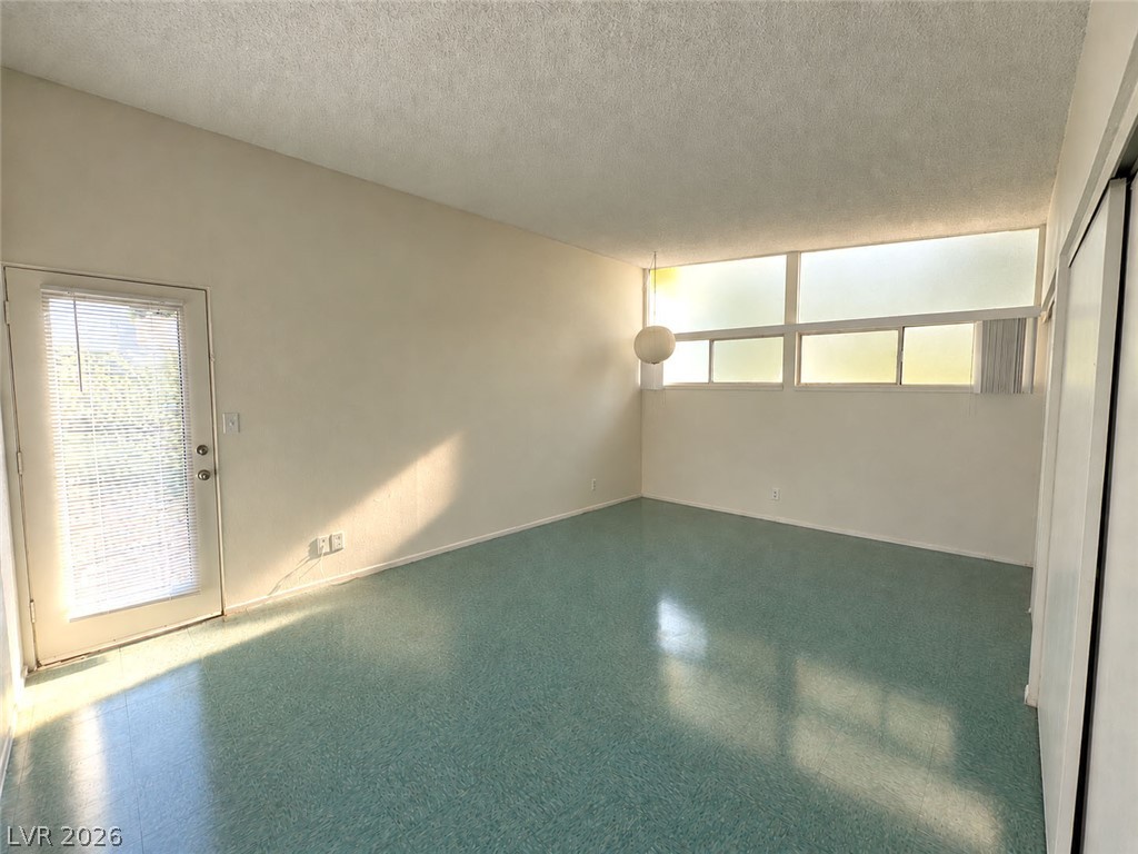 3328 Seneca Drive Property Photo 11