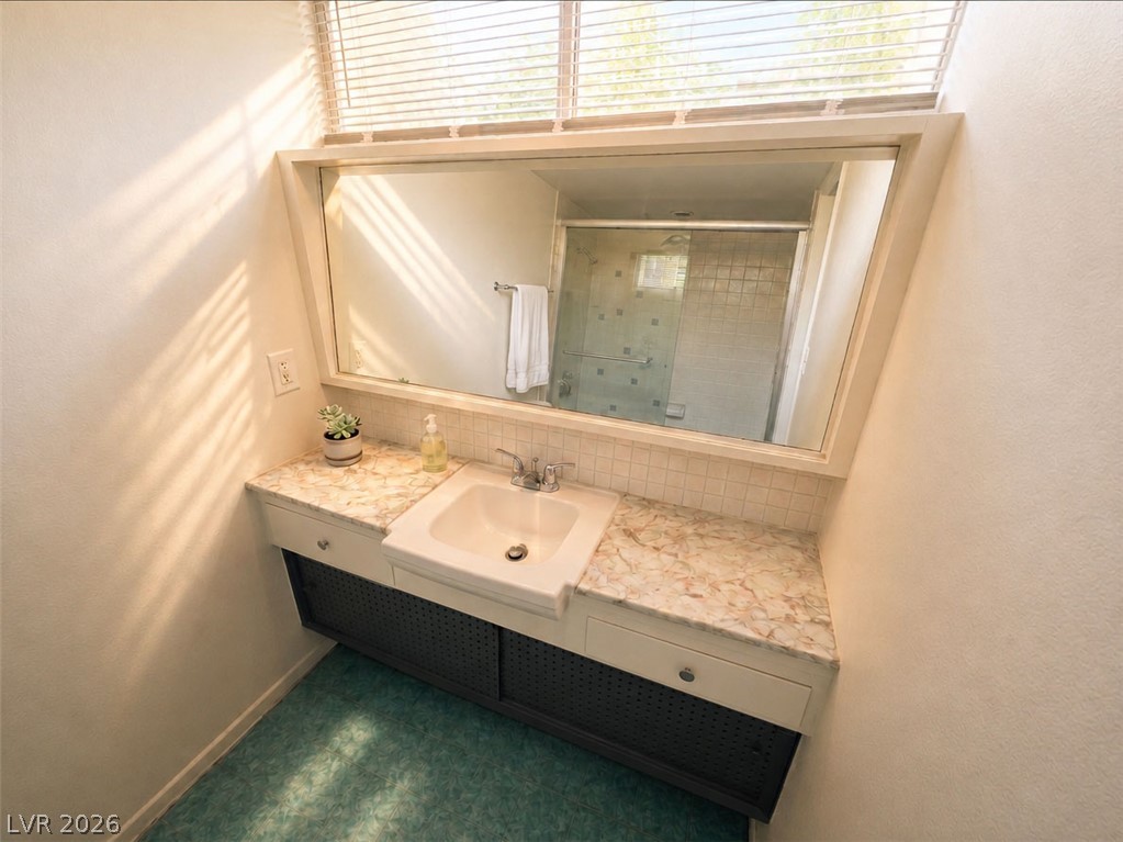3328 Seneca Drive Property Photo 14
