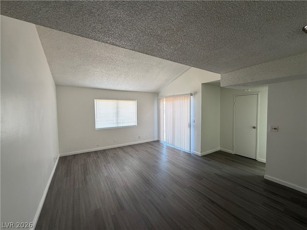 5188 Garden Lane C Property Photo 2