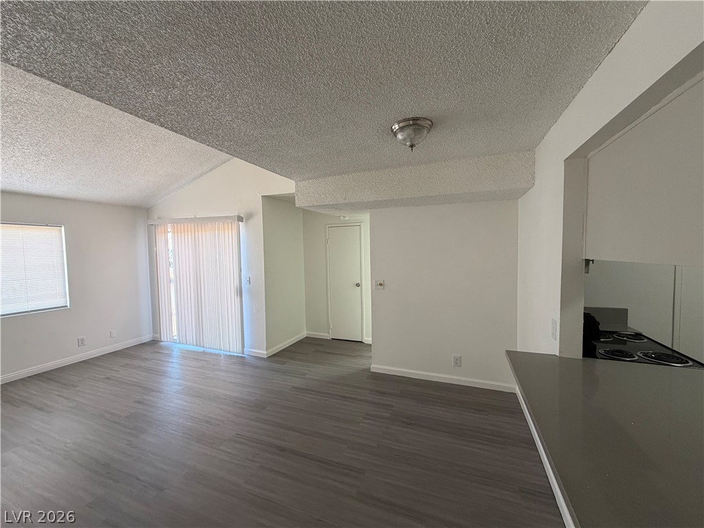 5188 Garden Lane C Property Photo 3