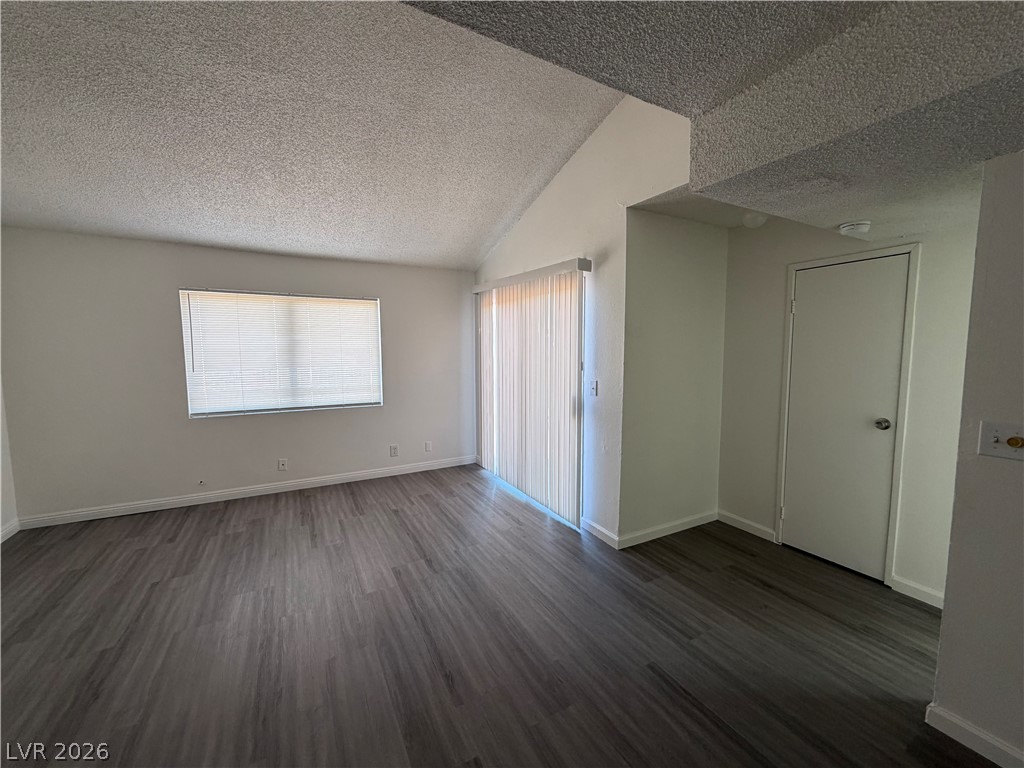 5188 Garden Lane C Property Photo 5