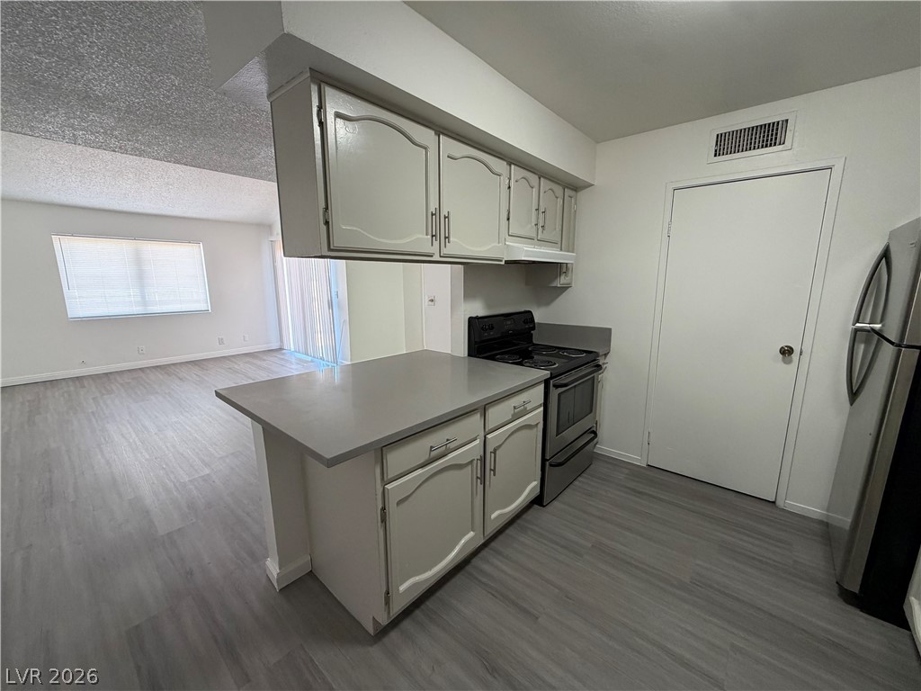 5188 Garden Lane C Property Photo 10