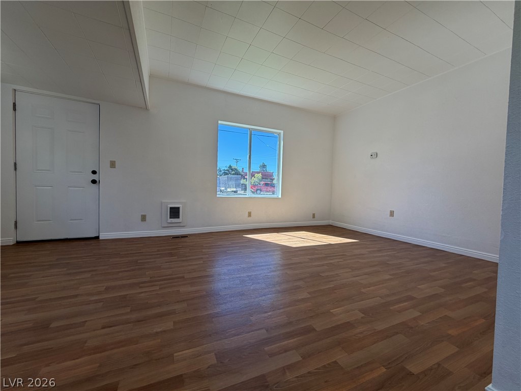 1305 Avenue B Property Photo 3