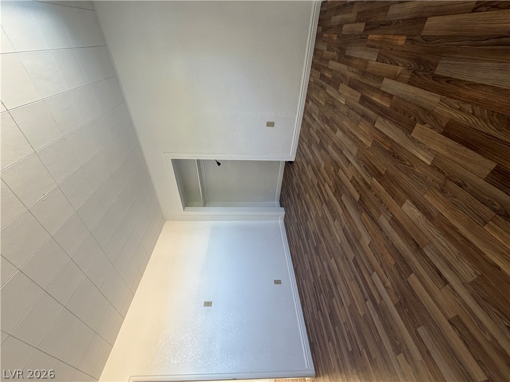 1305 Avenue B Property Photo 6