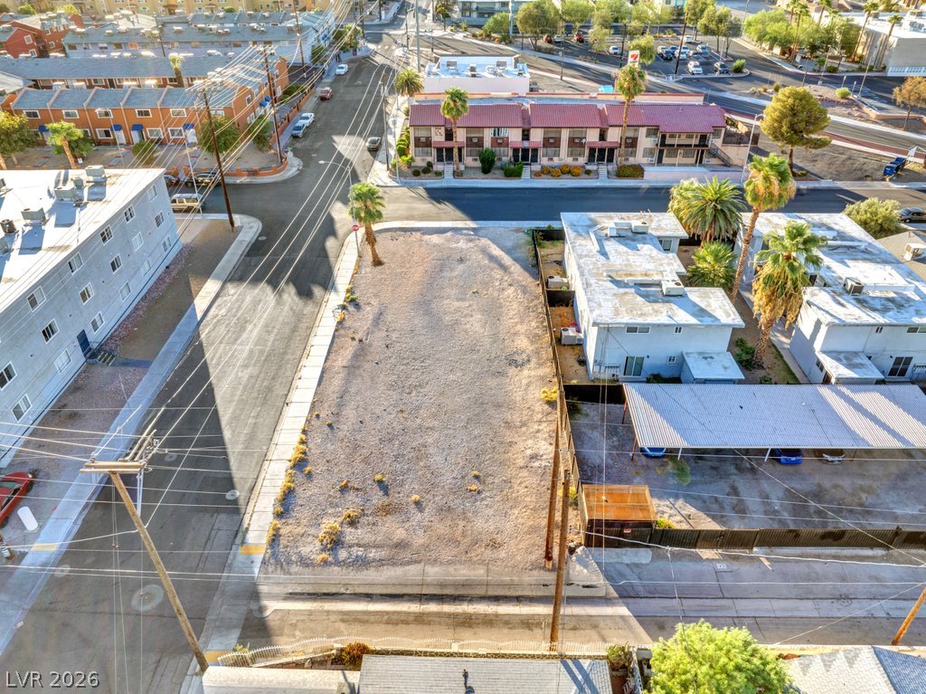 423 13th Street Property Photo 2