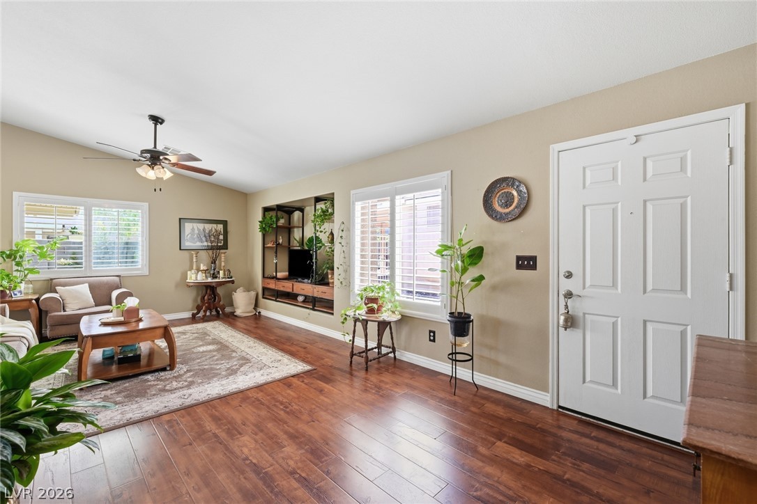 8841 Spinning Wheel Avenue Property Photo 10