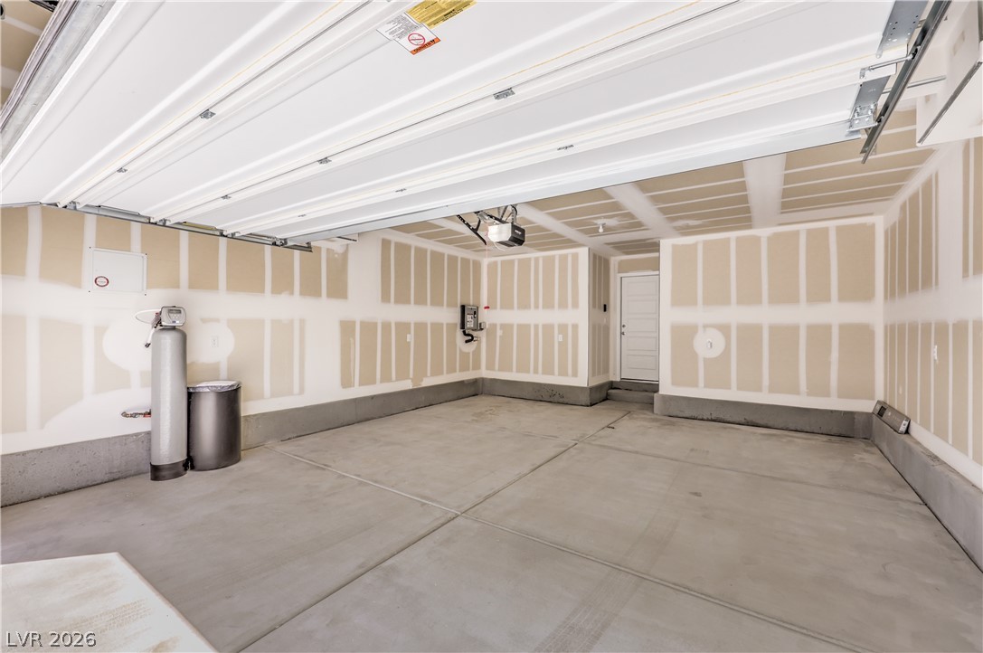 923 Pink Sugerbird Street Property Photo 17