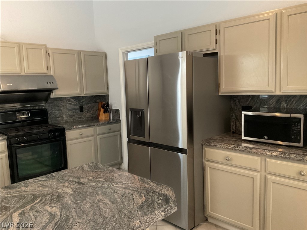 417 Cherry Meadows Court Property Photo 24
