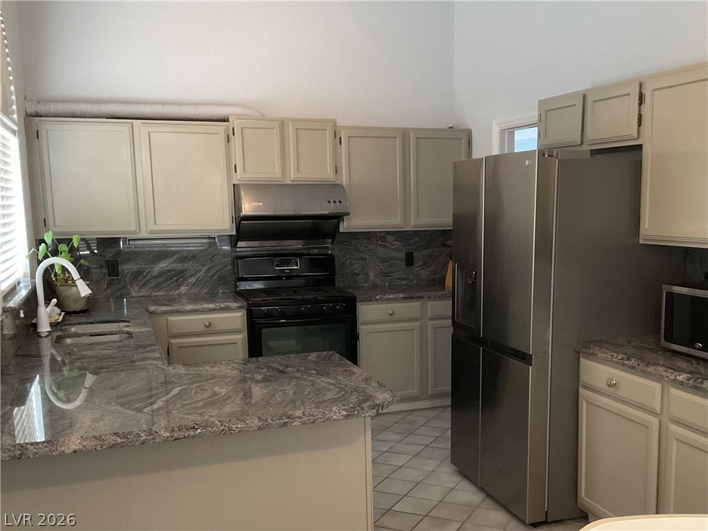 417 Cherry Meadows Court Property Photo 26