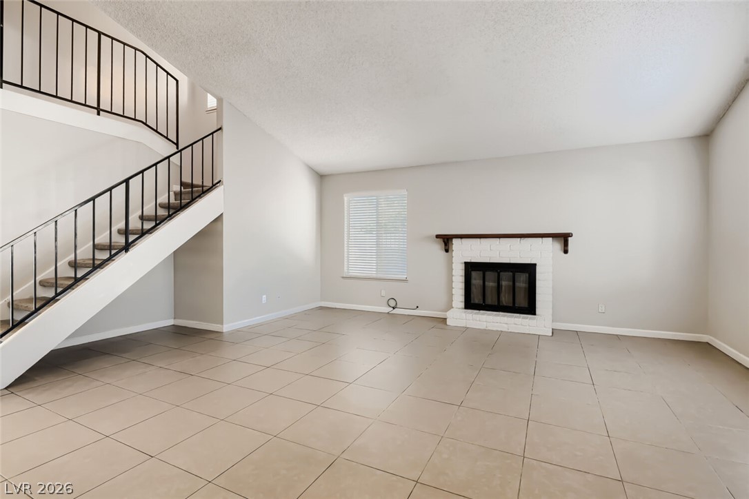 1290 Linn Lane Property Photo 6