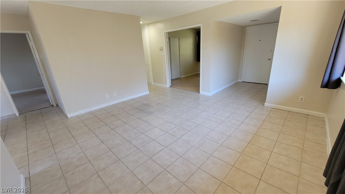 6168 Meadowgrass Lane Property Photo 4