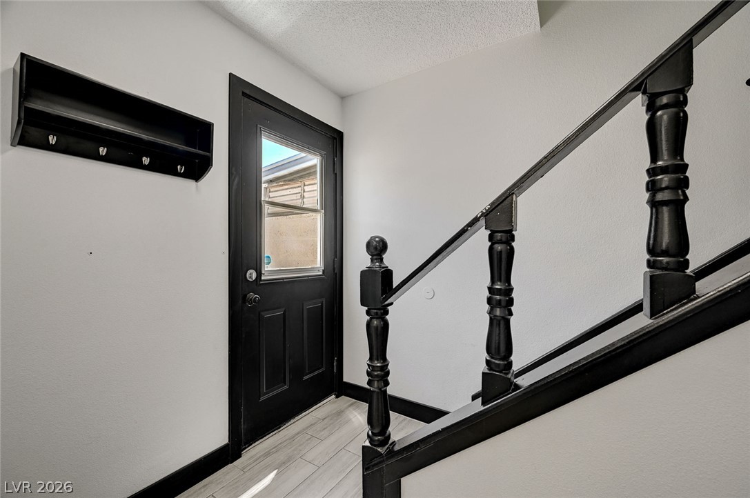 573 Greenbriar Townhouse Way Property Photo 16