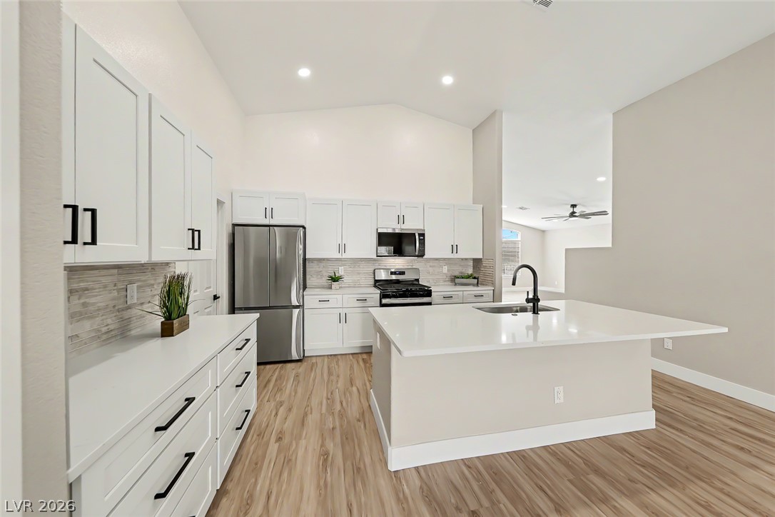 2734 Enchanted Isle Street Property Photo 14