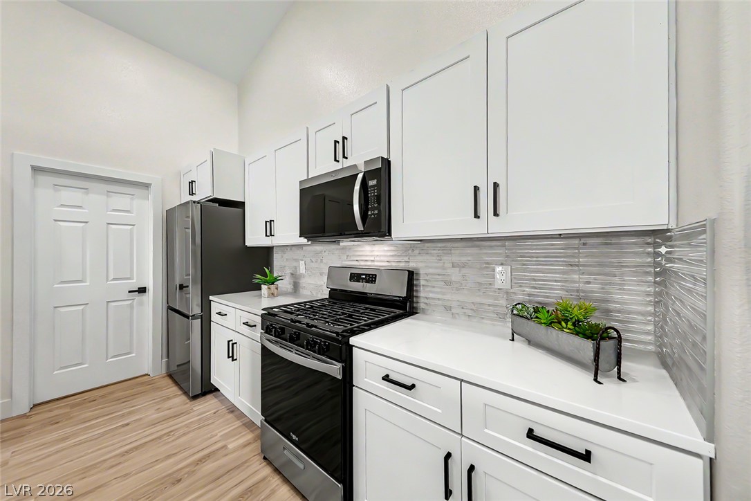 2734 Enchanted Isle Street Property Photo 16