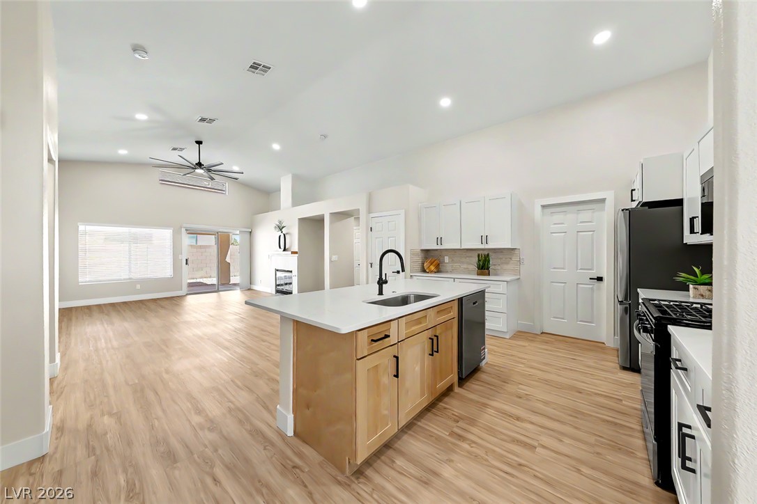 2734 Enchanted Isle Street Property Photo 17