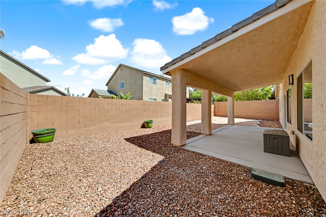 2734 Enchanted Isle Street Property Photo 40