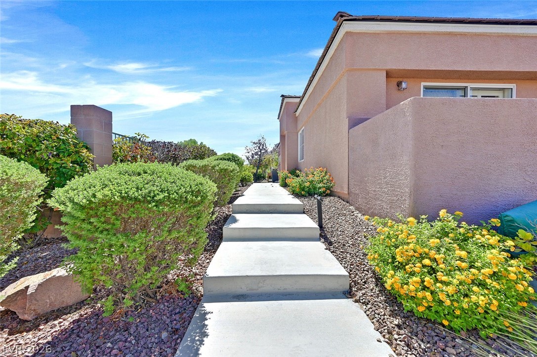 10629 Whitebrush Avenue Property Photo 2