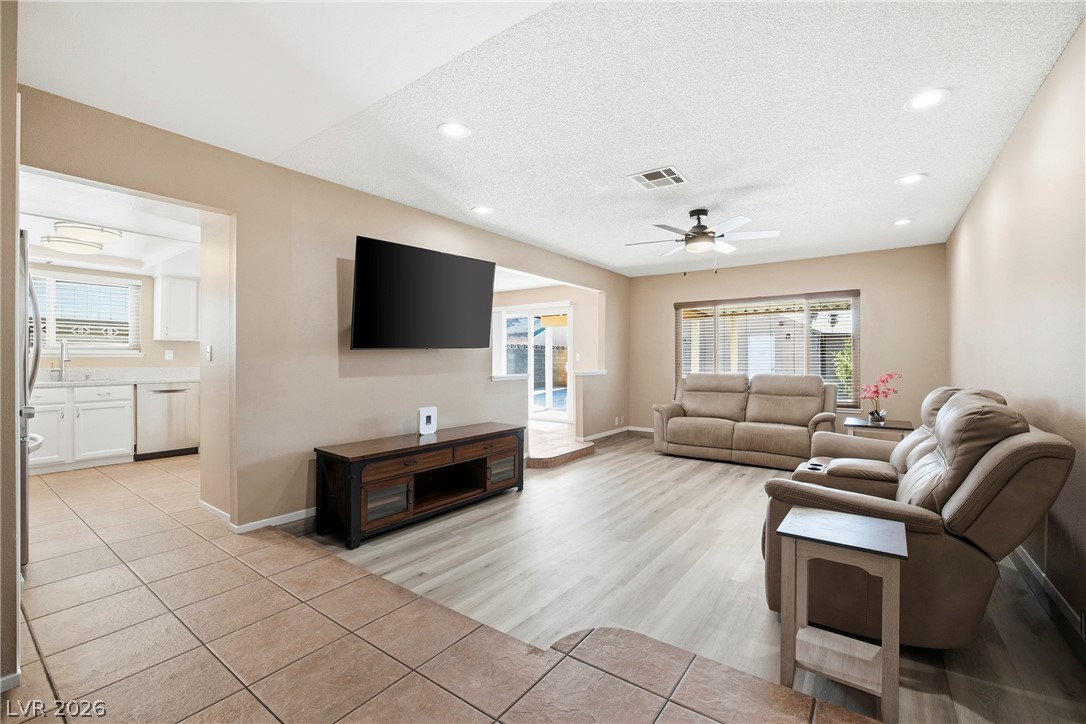 1865 Continental Avenue Property Photo 4