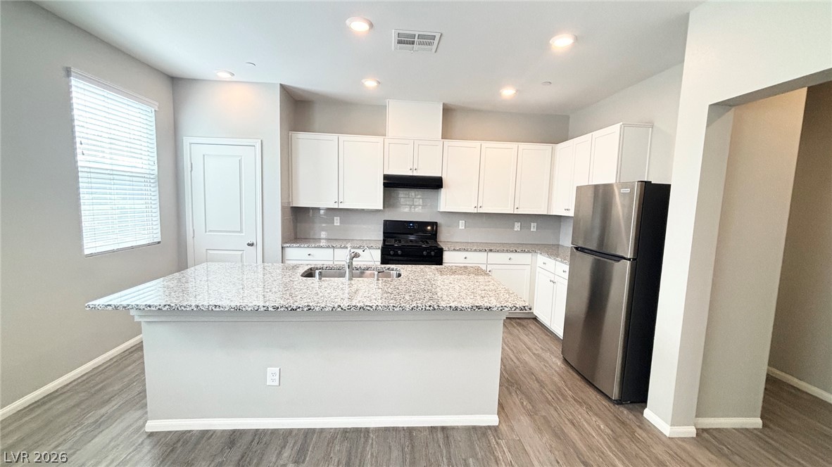 2850 Alenga Street Property Photo 5